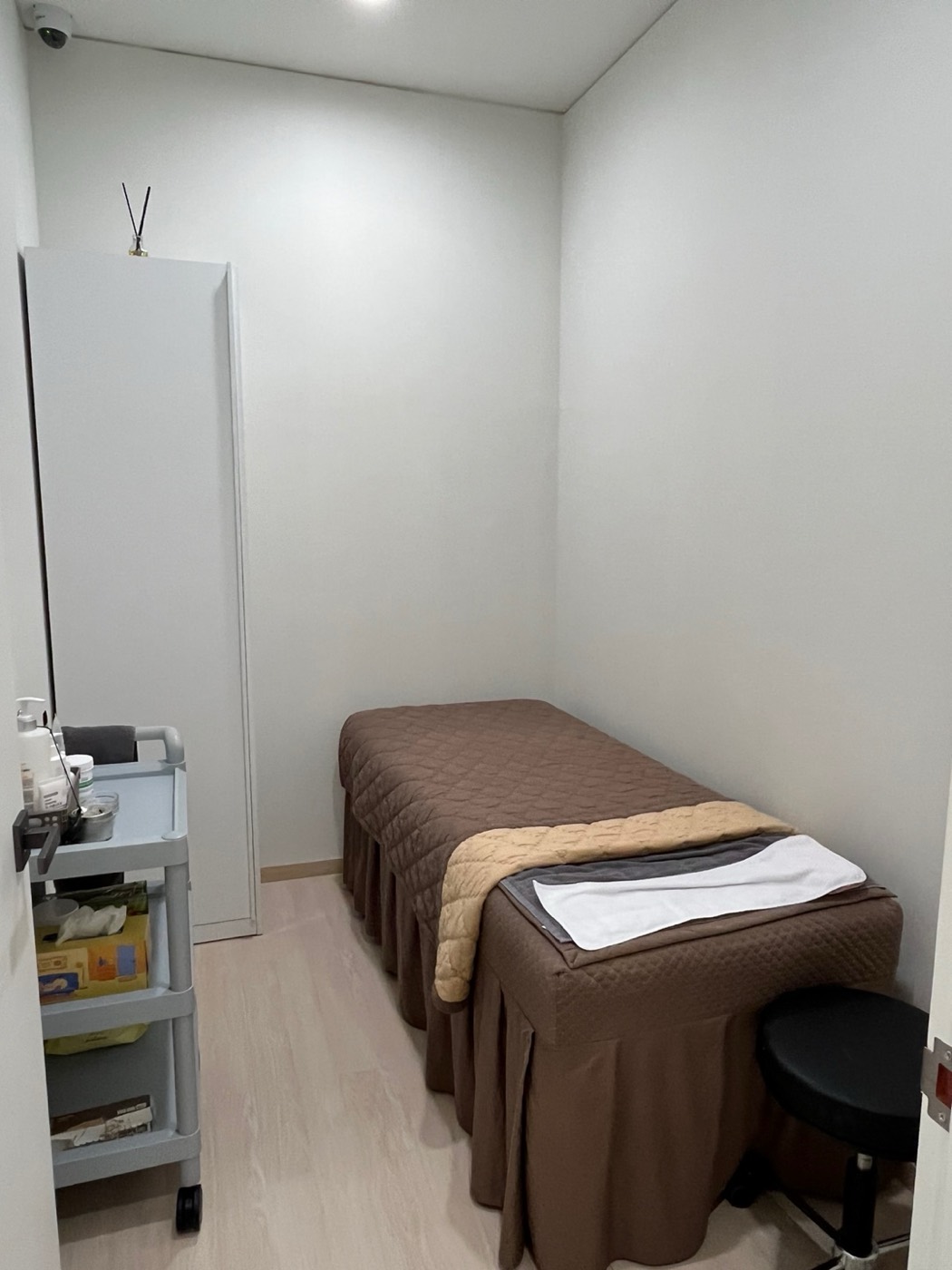 Apgujeong Tune Clinic patient recovery room