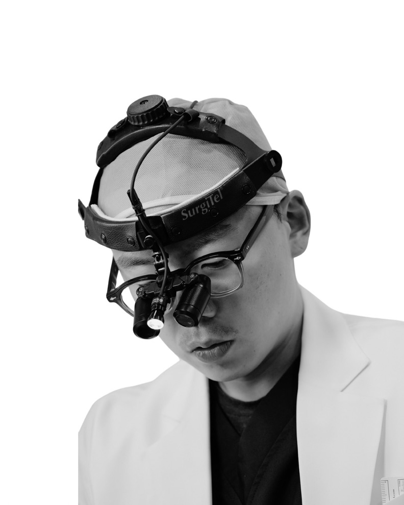 Dr. Jee Hoon Ju as a hair transplant surgeon